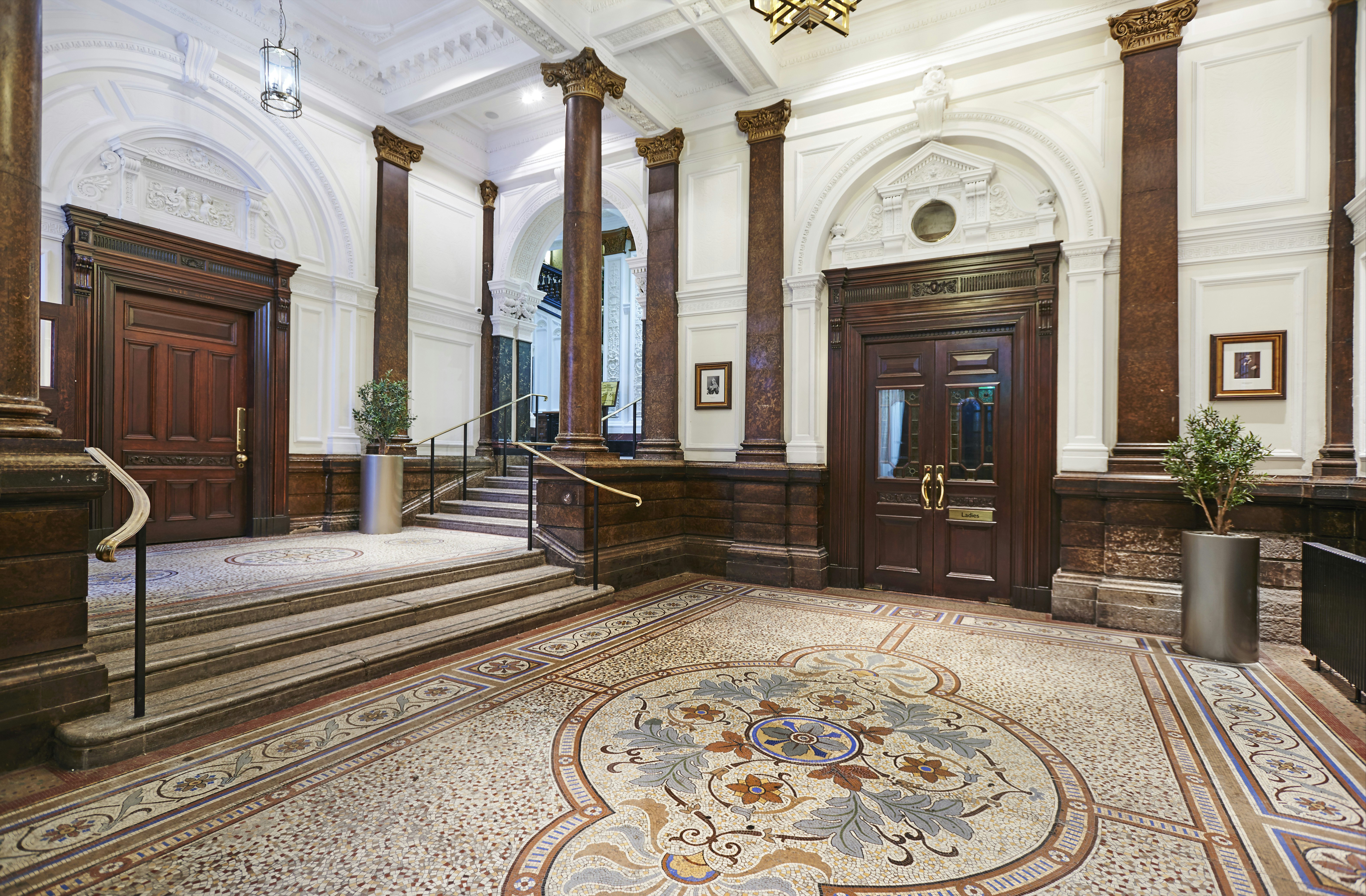 DoubleTree by Hilton Hotel & Spa Liverpool 2/45