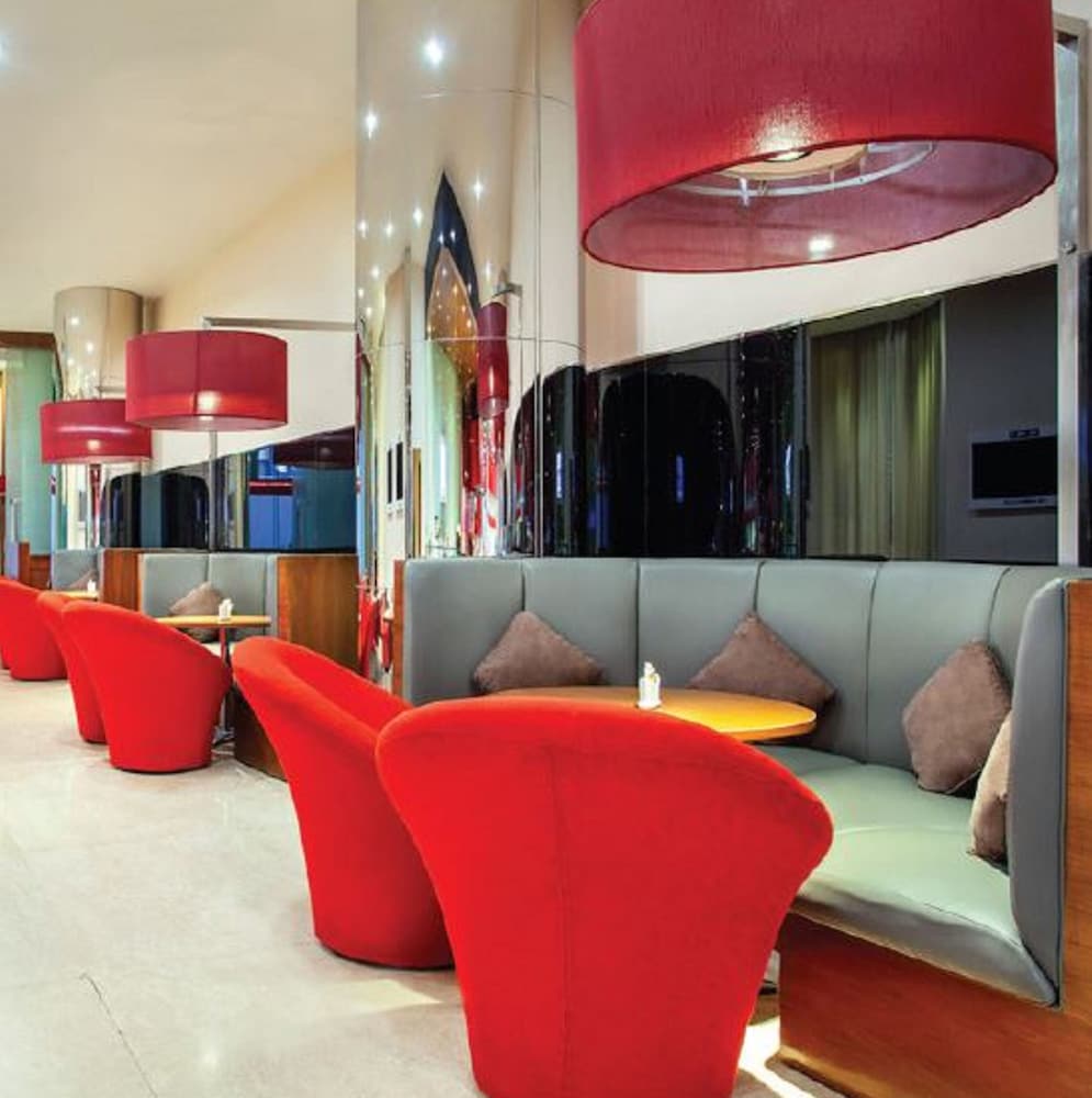 IBIS BANDUNG TRANS STUDIO 38/61
