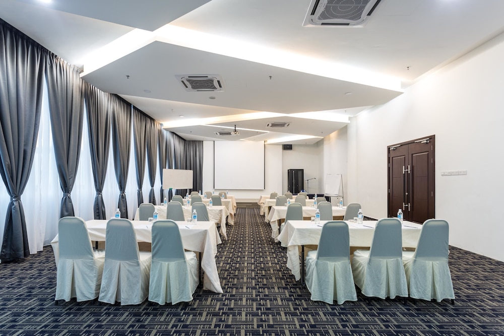 THE REED HOTEL MELAKA – Formerly E-Red Hotel Melaka 43/52