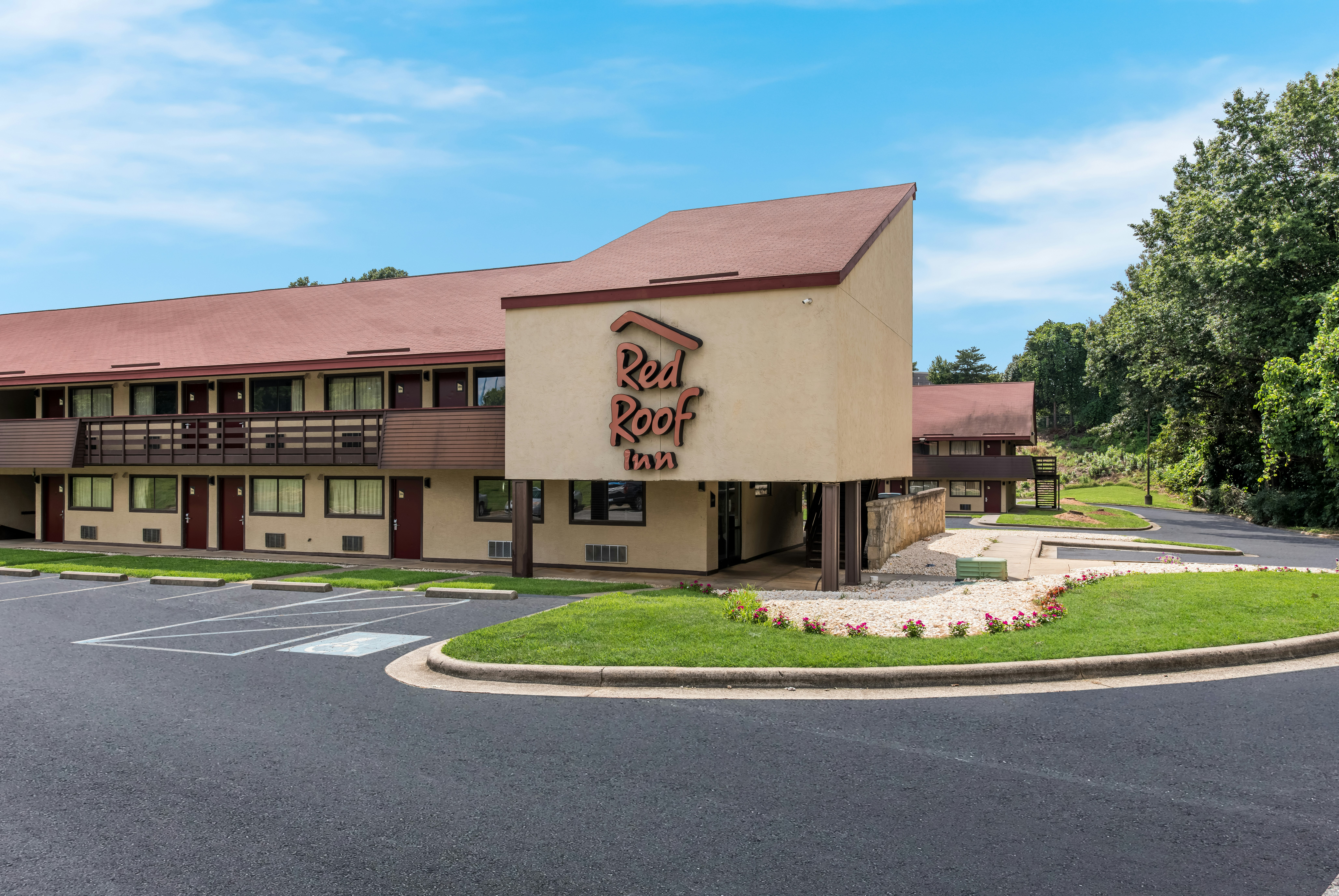 Red Roof Inn Hickory 4/34