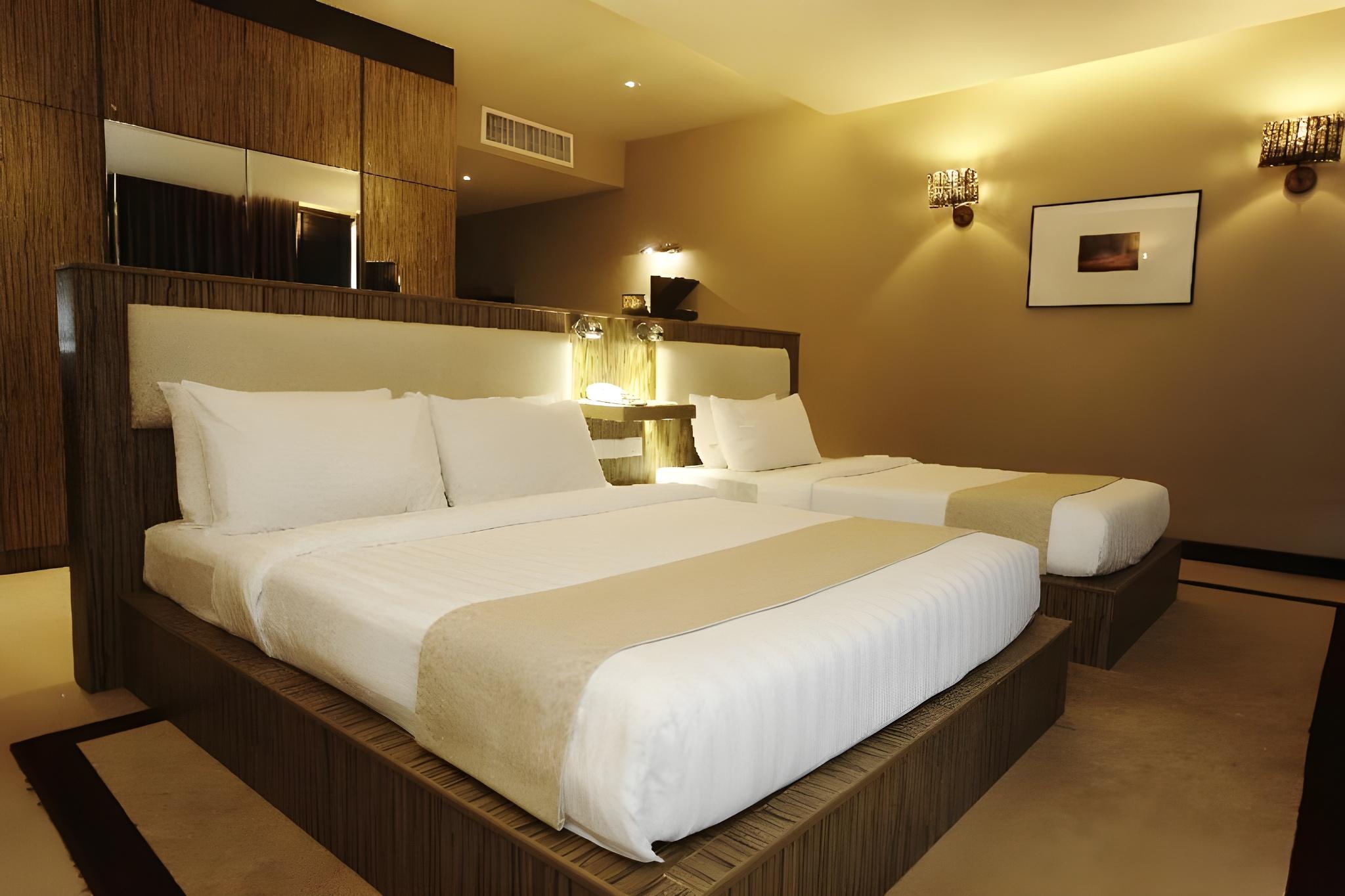 Ombak, Suite, Triple, Single, Queen Bed