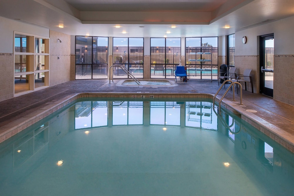 Courtyard Marriott Victorville 7/52