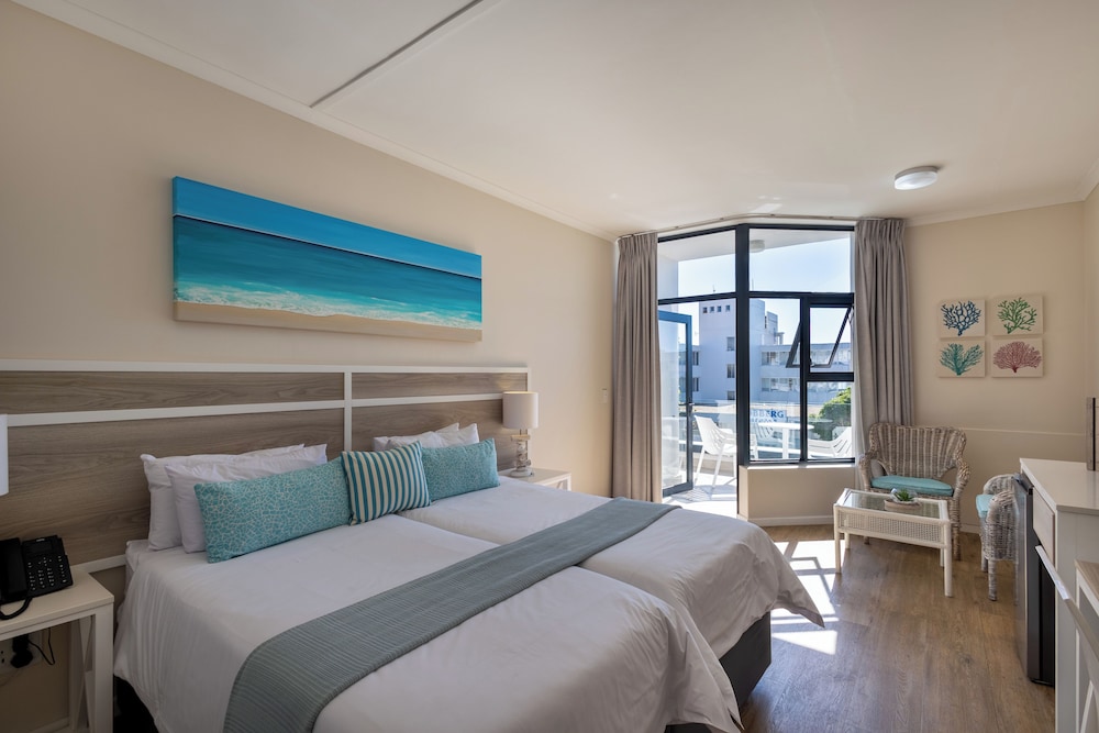 BAYVIEW HOTEL 26/75