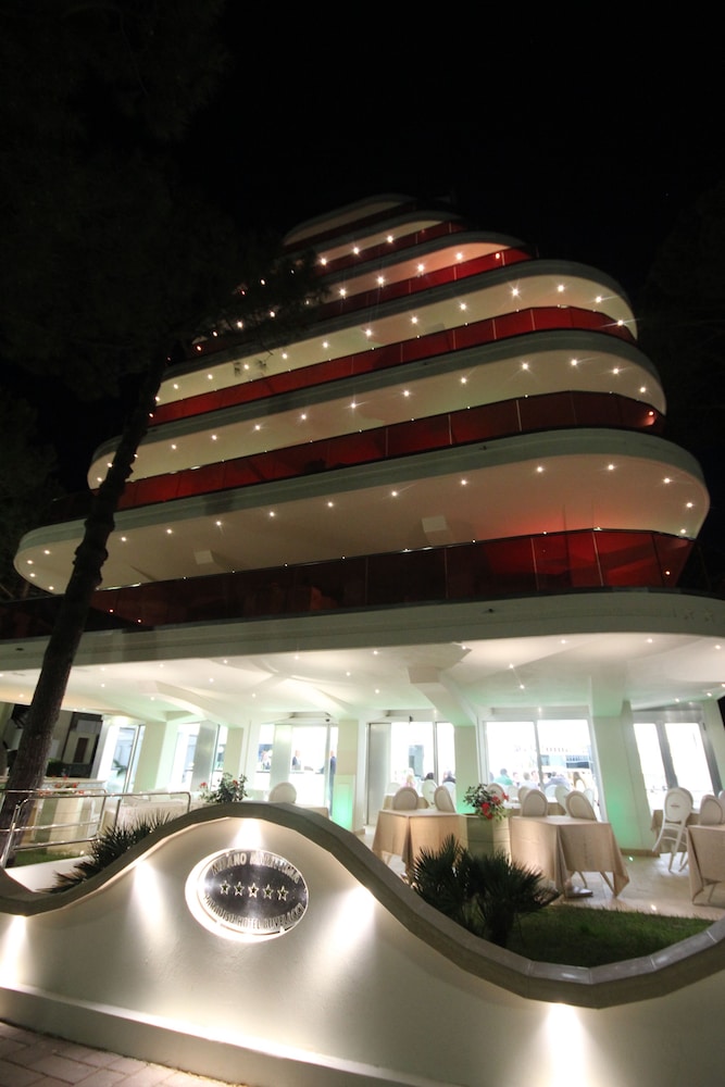 PARADISO HOTEL BOVELACCI 2/68