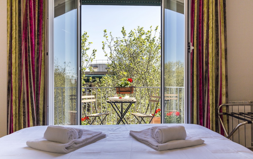 Top Floor Trastevere 7/30