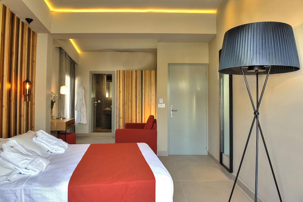 Elia Bettolo Hotel 23/69
