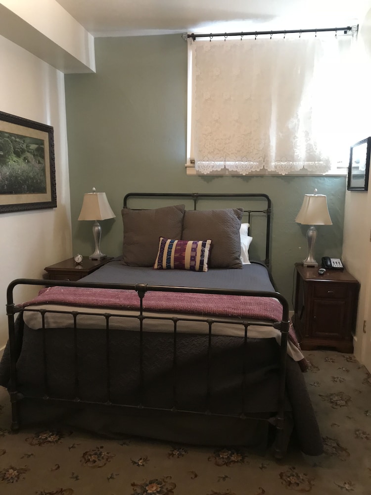 Hotel Sutter 28/73