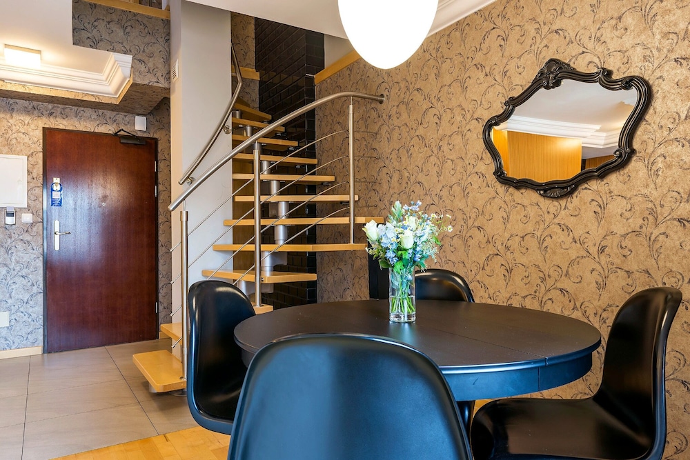 Sleepwalker Boutique Suites 62/79