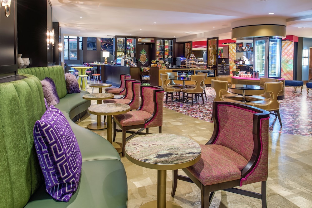 Staypineapple At The Maxwell Hotel 33/50