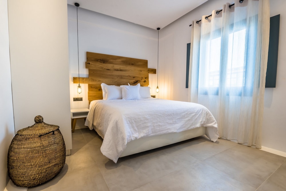 Portes Mykonos Suites And Villas 21/77