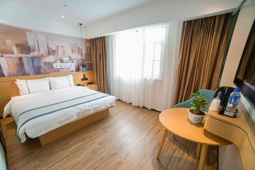 City Comfort Inn (Dali Railway Station) 24/55