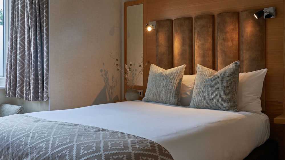 غرفة اقتصادية بسرير مزدوج، The Fairlawns Hotel And Spa 5/8