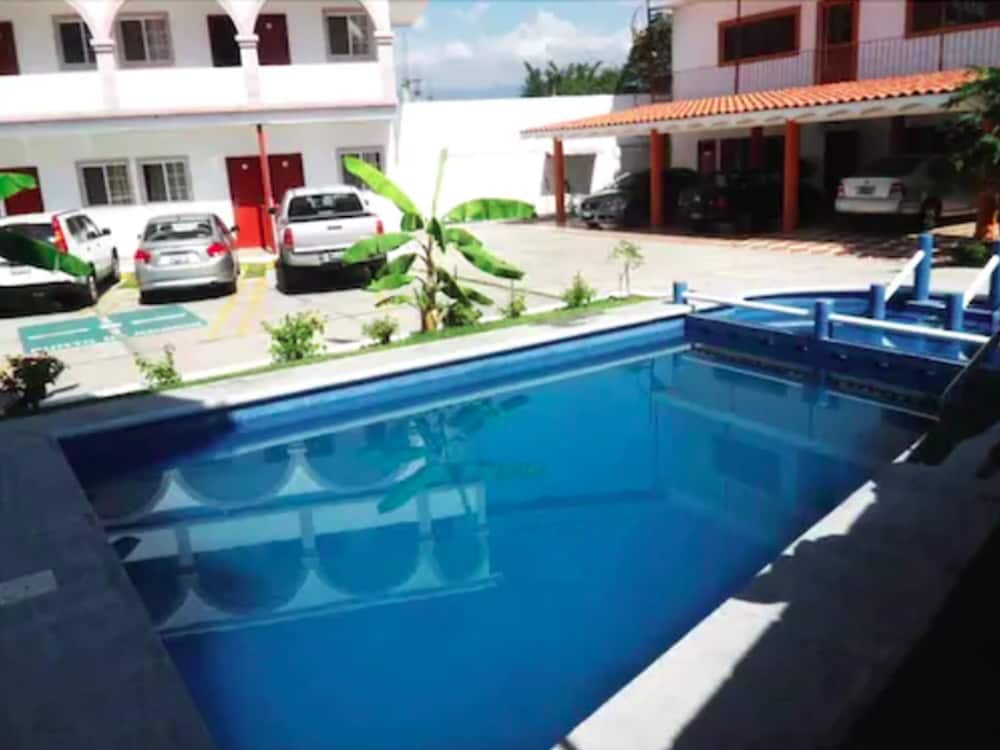 Hotel Hacienda de Zapata 35/56