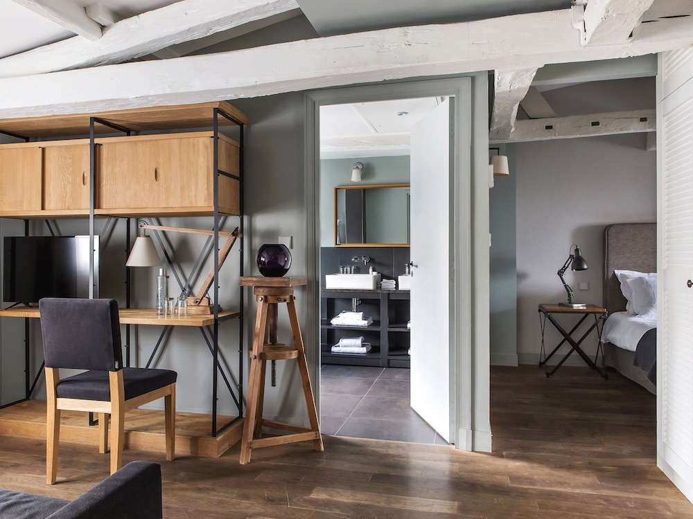 New Hotel Roblin 52/59