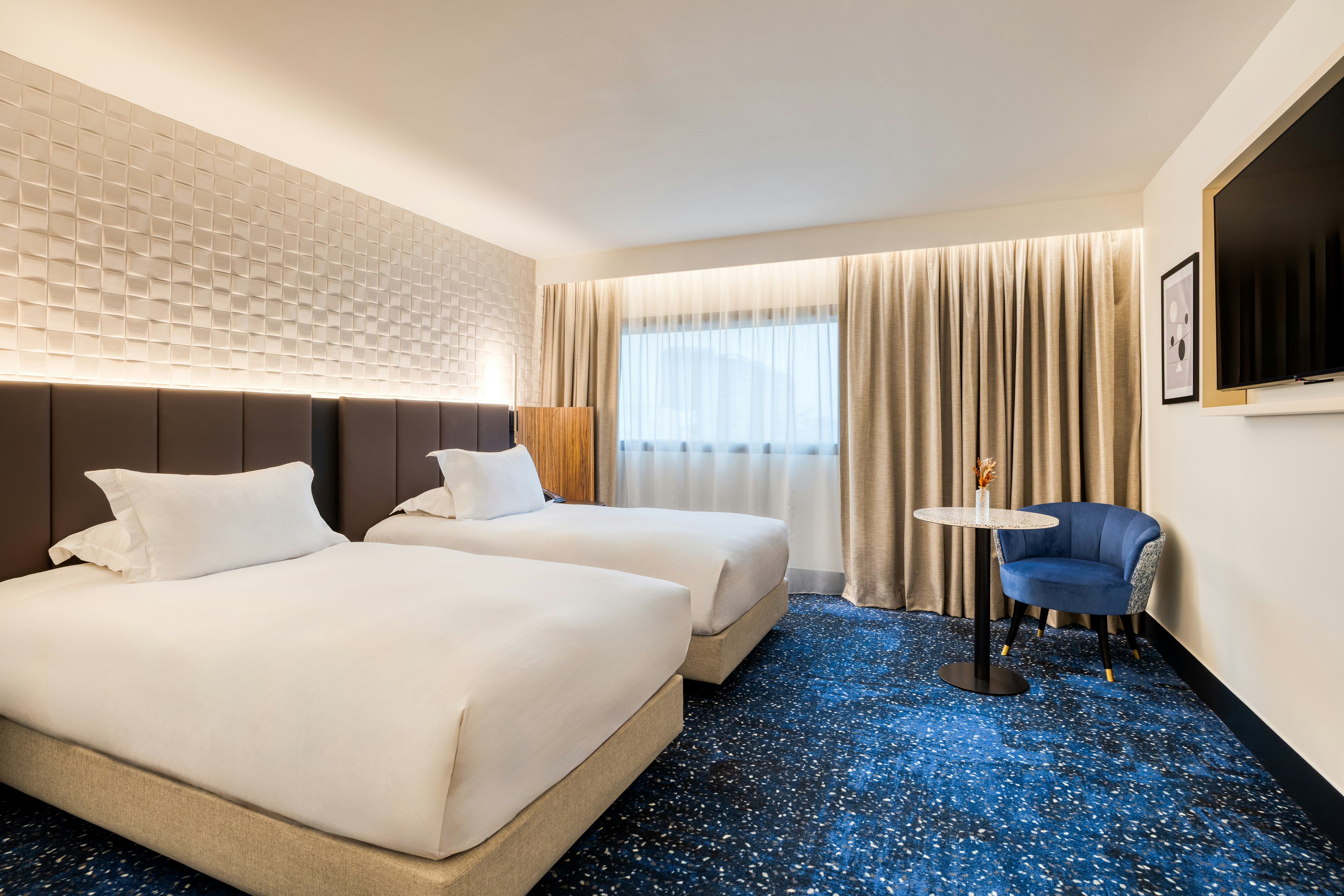 GUEST ROOM, TWIN BEDS