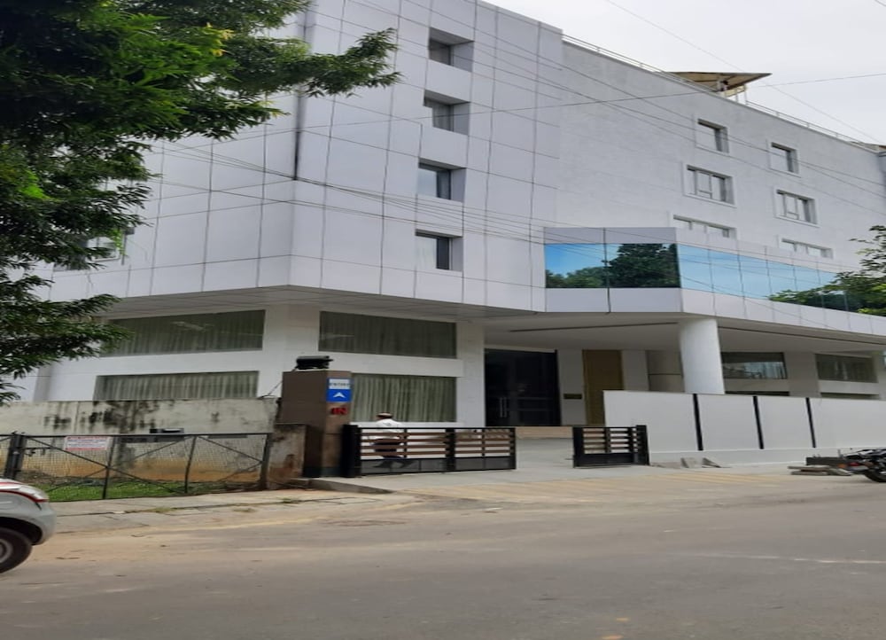 Shravanthi Sarovar Portico Bengaluru 2/50