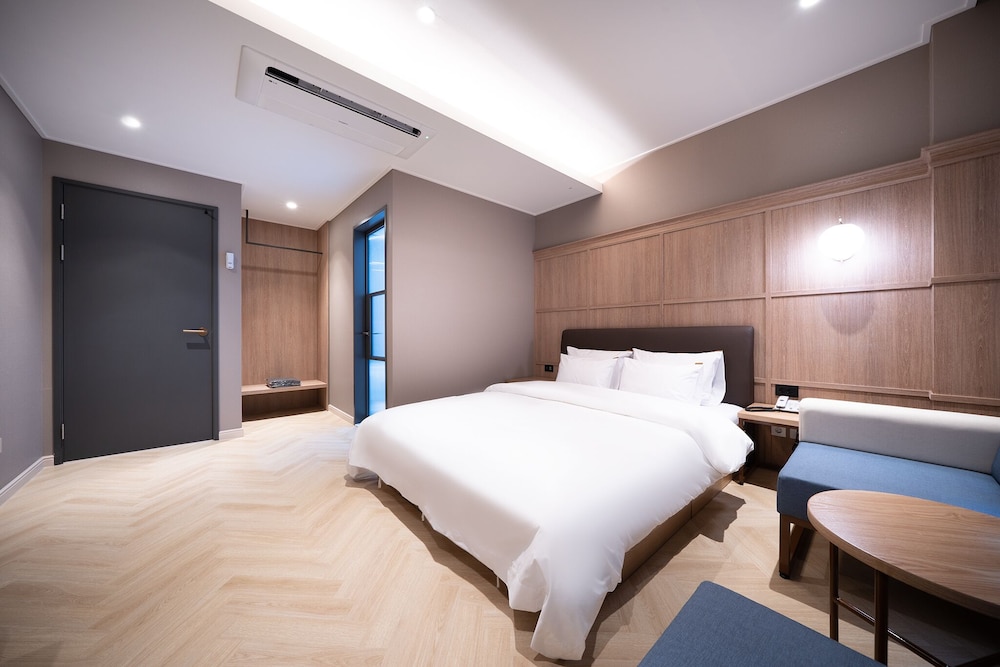 Browndot Hotel Suwon City Hall 10/37