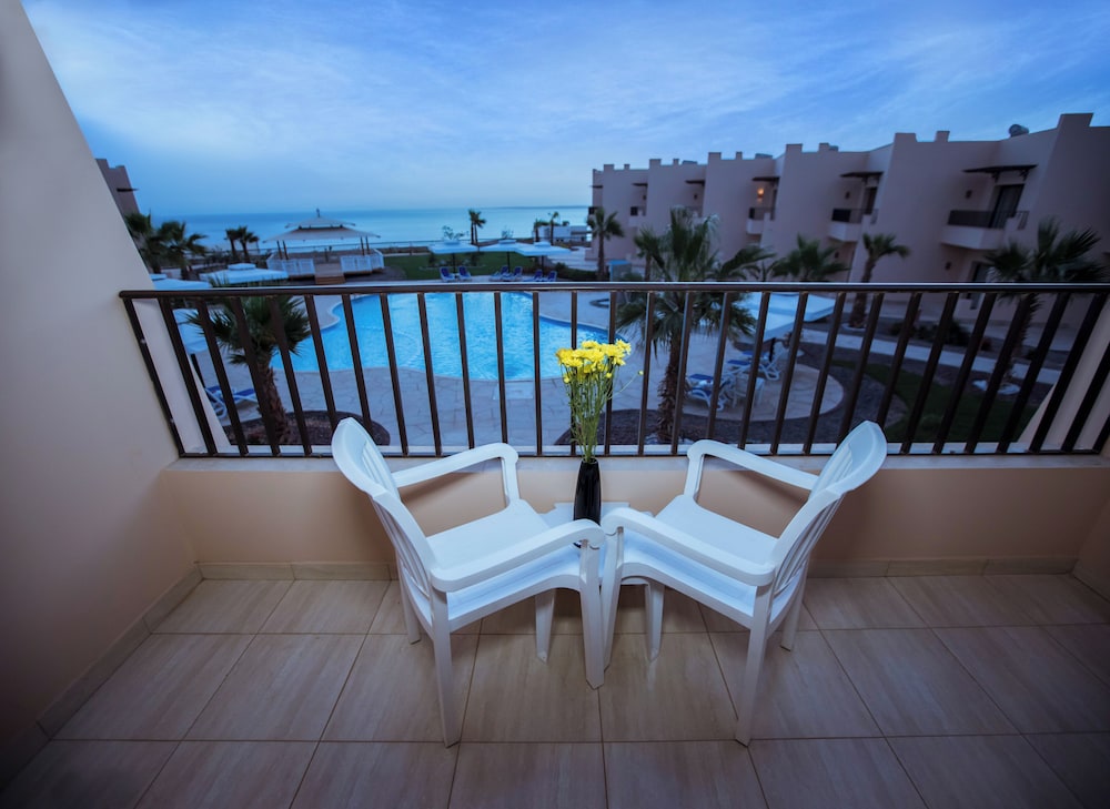 Sky View Suites Hotel 2/20