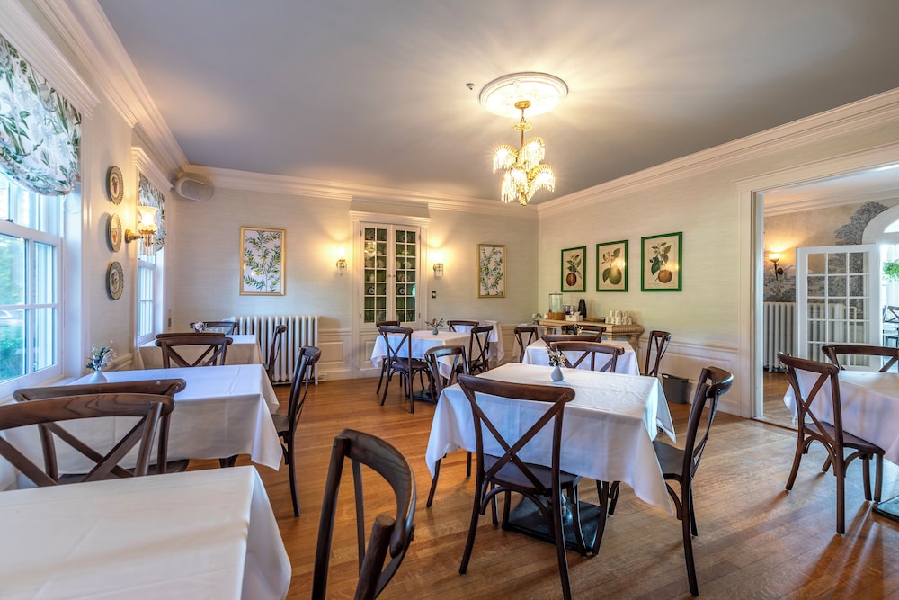The White House Inn 36/50