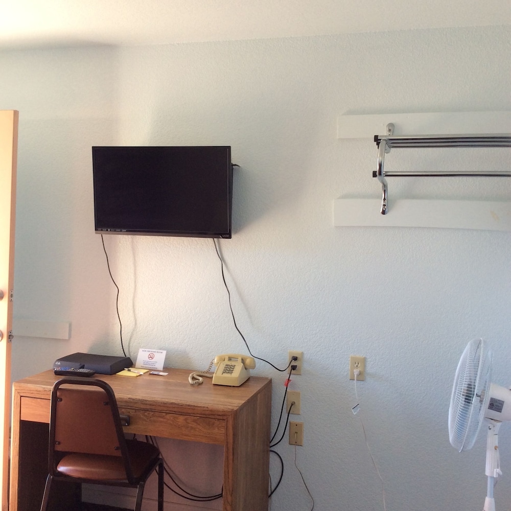 Regency Inn Comanche 29/36