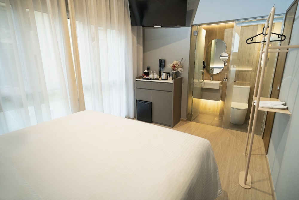 PREMIER, EXECUTIVE, KING BED, NEW WING