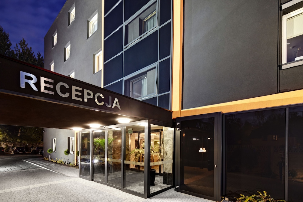 M Hotel Sosnowiec 38/43