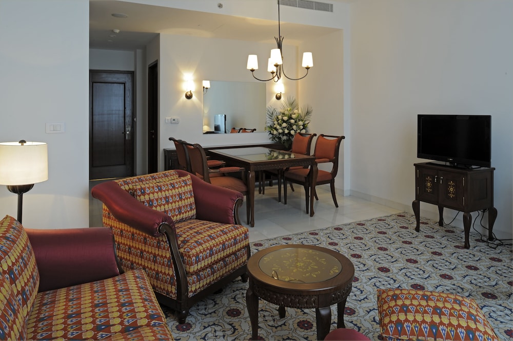DUSHANBE SERENA HOTEL 42/70