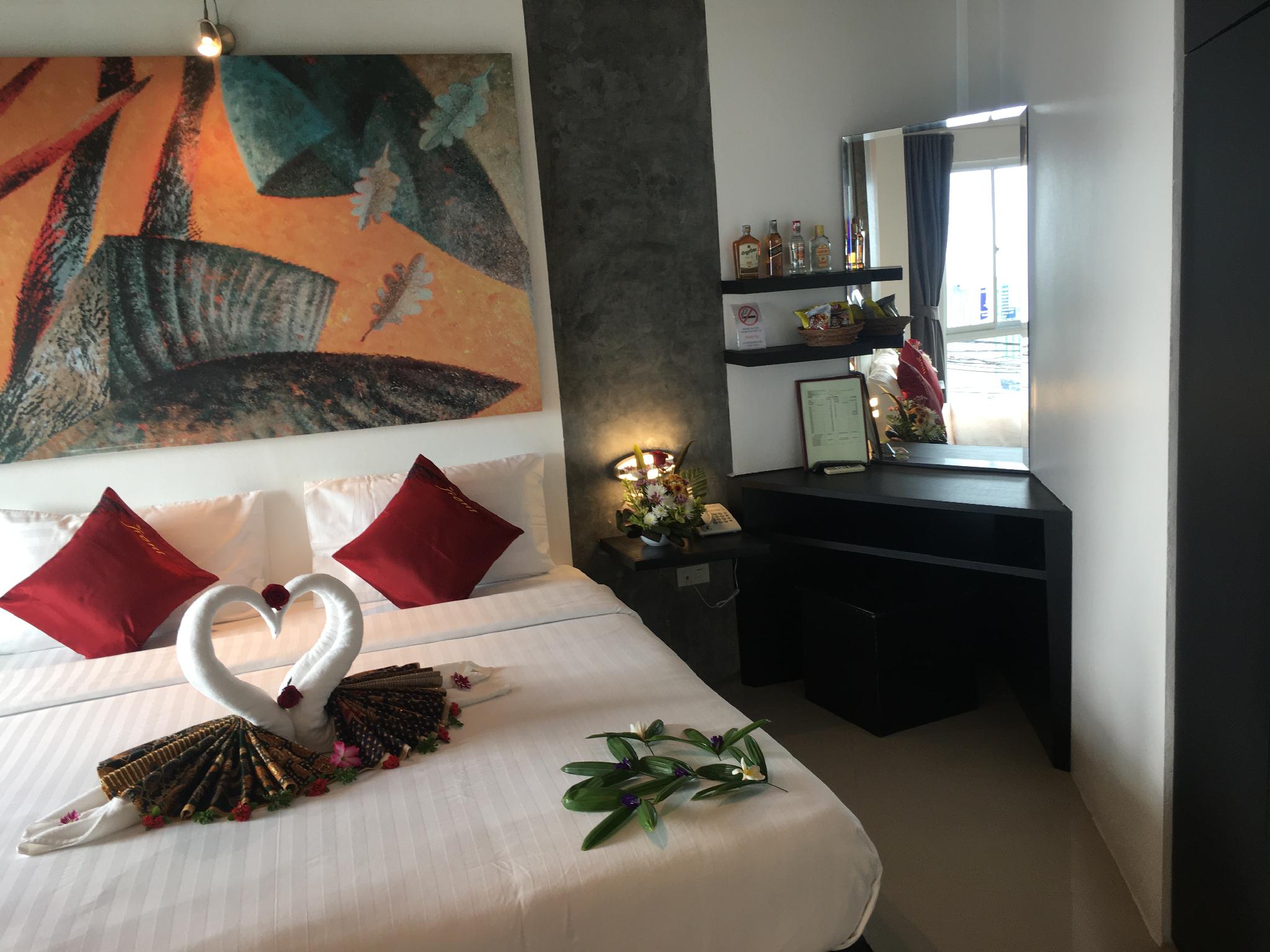 لوفت بريميوم بسرير كينج، The Front Hotel And Apartment 2/2