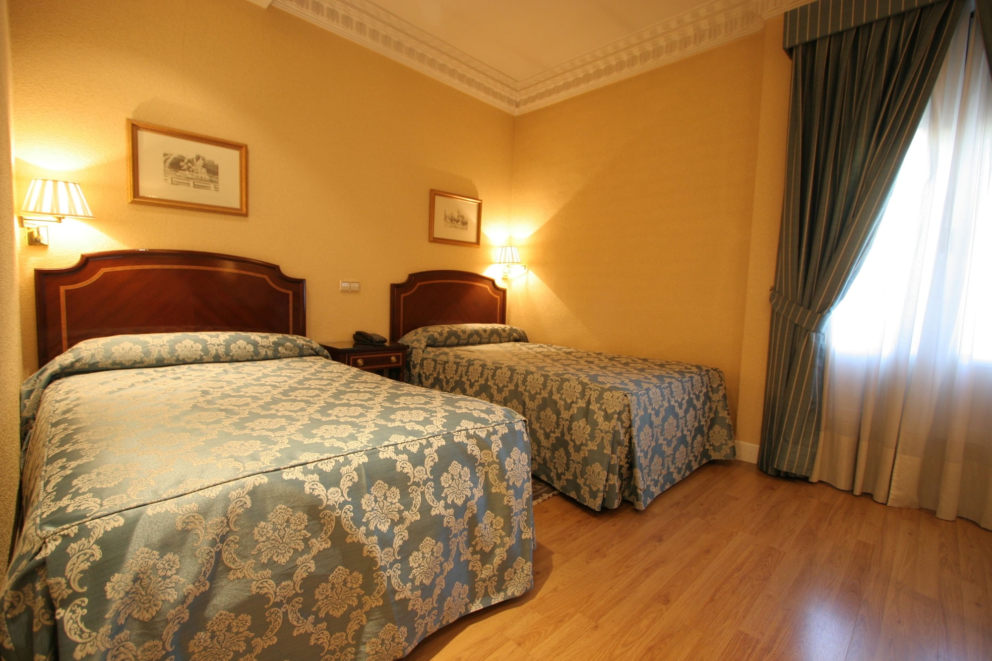 DELUXE, DOUBLE BED, TERRACE