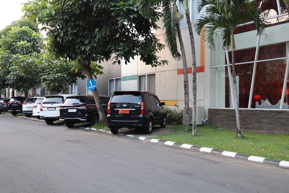 The Victoria Hotel Yogyakarta 58/62