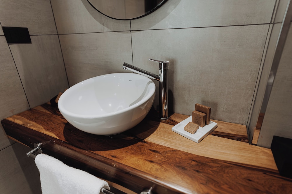 Premium, Triple, Queen and Twin Beds, La Urumpta Hotel by AKEN Mind 2/2