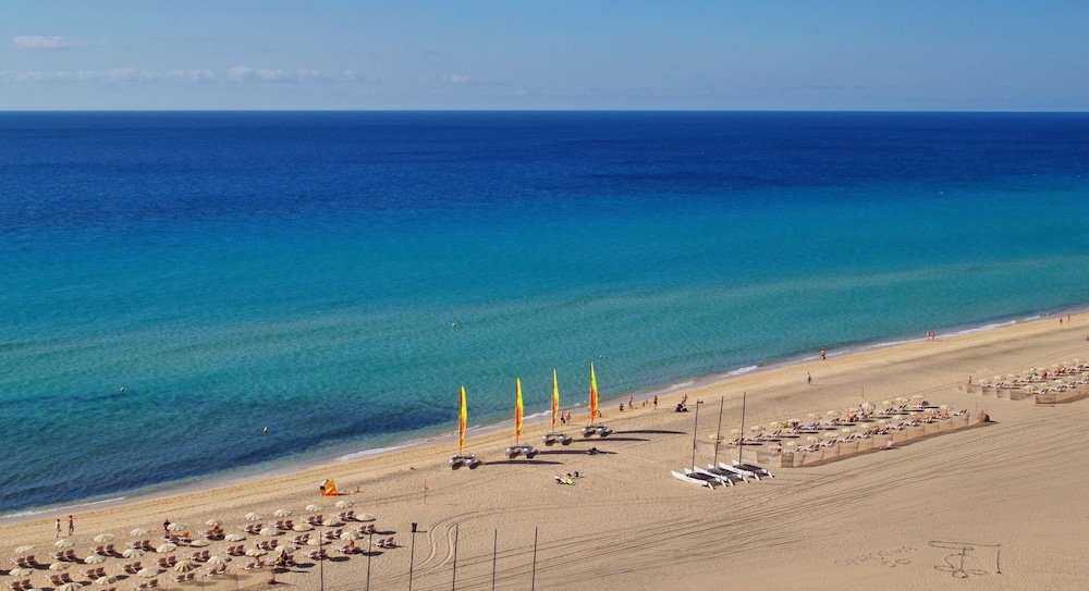 Iberostar Waves Gaviotas Park 43/46