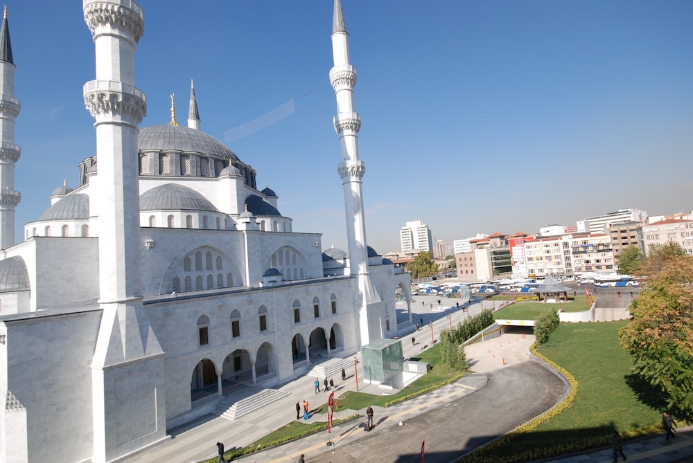 Hotel Mithat 56/60