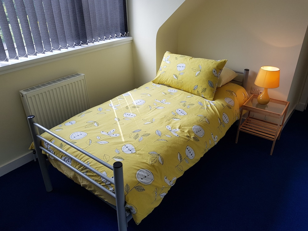 Barholm Accommodation 6/30