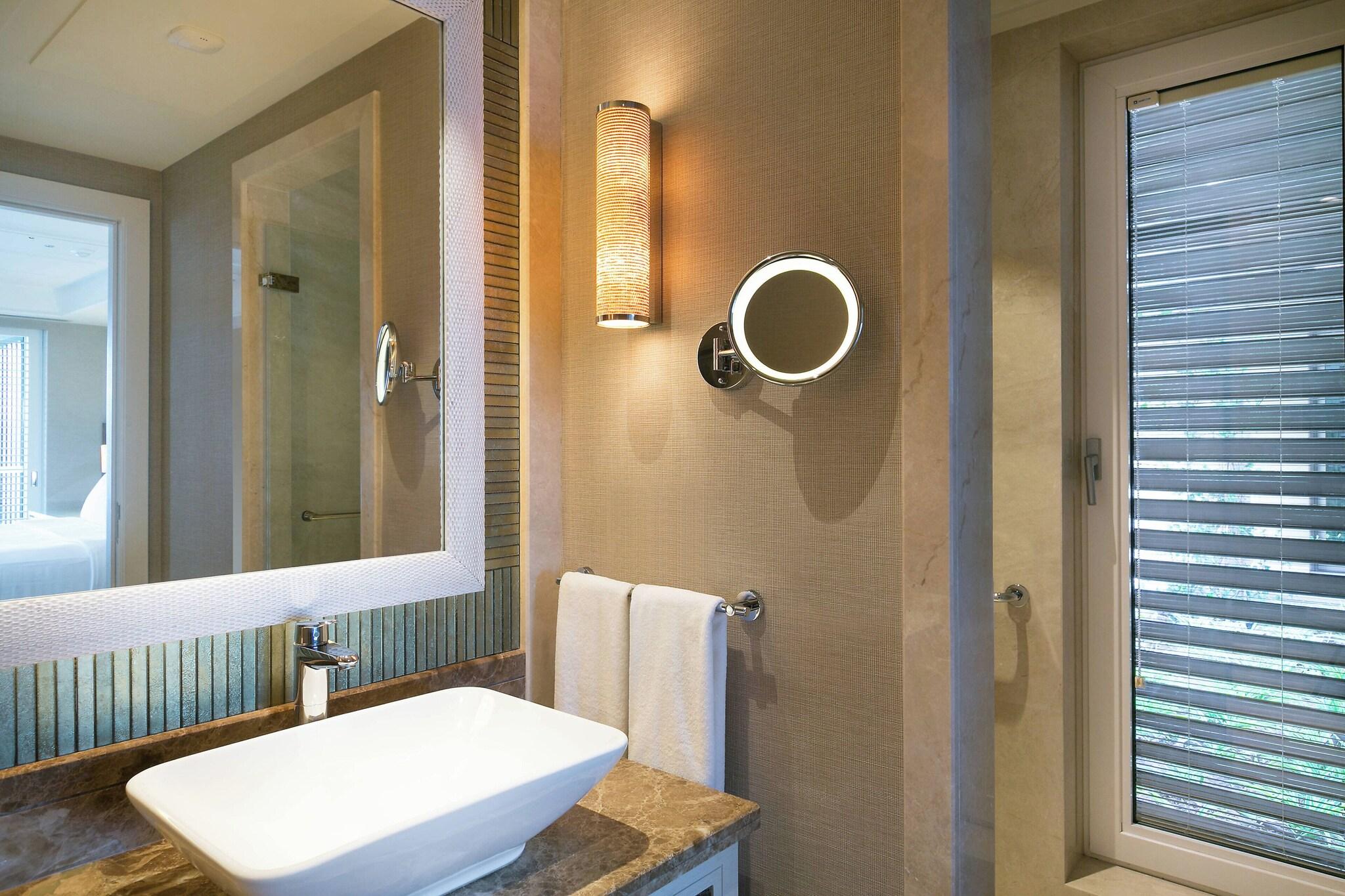 غرفة بسرير كينج بإطلالة على البحر، Caresse, a Luxury Collection Resort & Spa, Bodrum 4/4