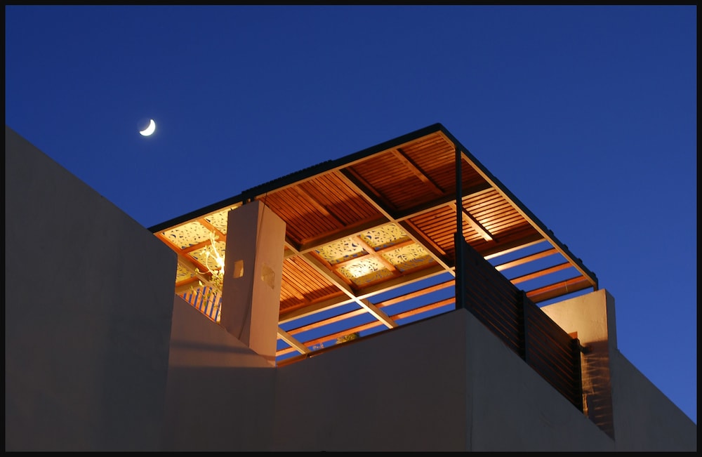 Lato Hotel