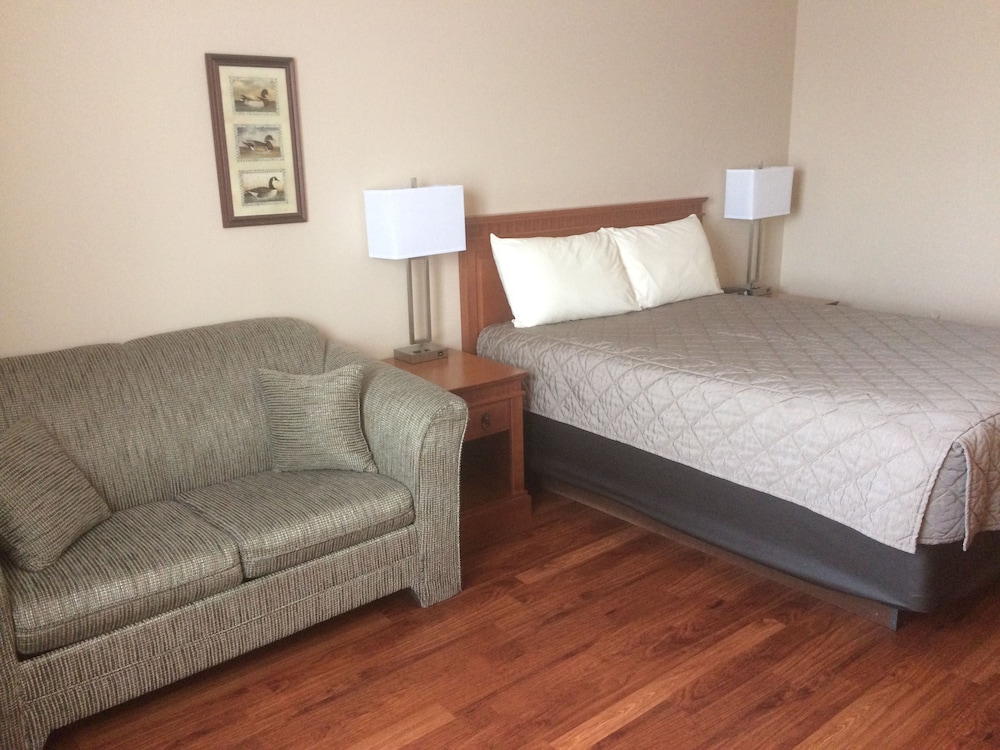 Coastal Inn Sackville 15/55