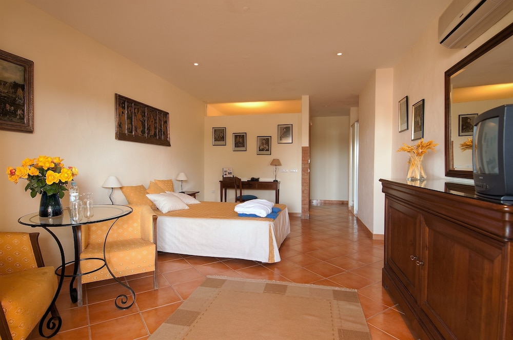 Luzmar Villas 6/30