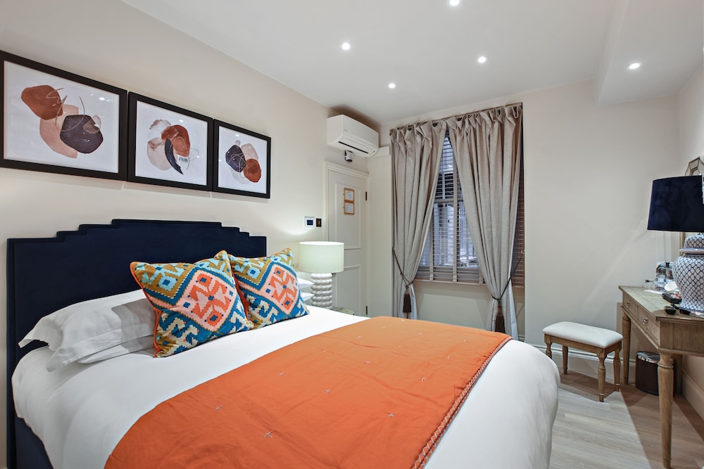 Twenty Nevern Square Hotel 7/49