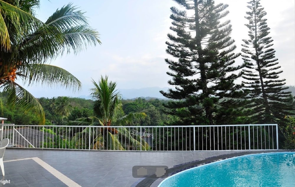 Layathraa Hotel And Restaurant 39/62