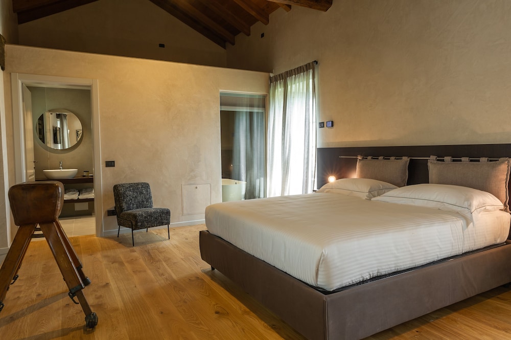 Relais San Vigilio Al Castello 8/50