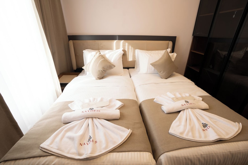 STANDARD, TWIN BEDS