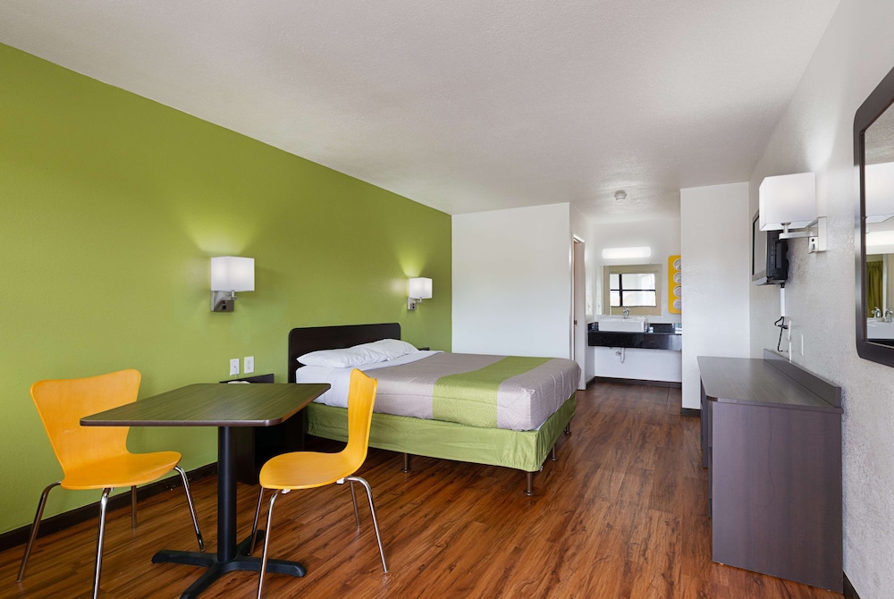 Motel6 Chattanooga, TN 28/43
