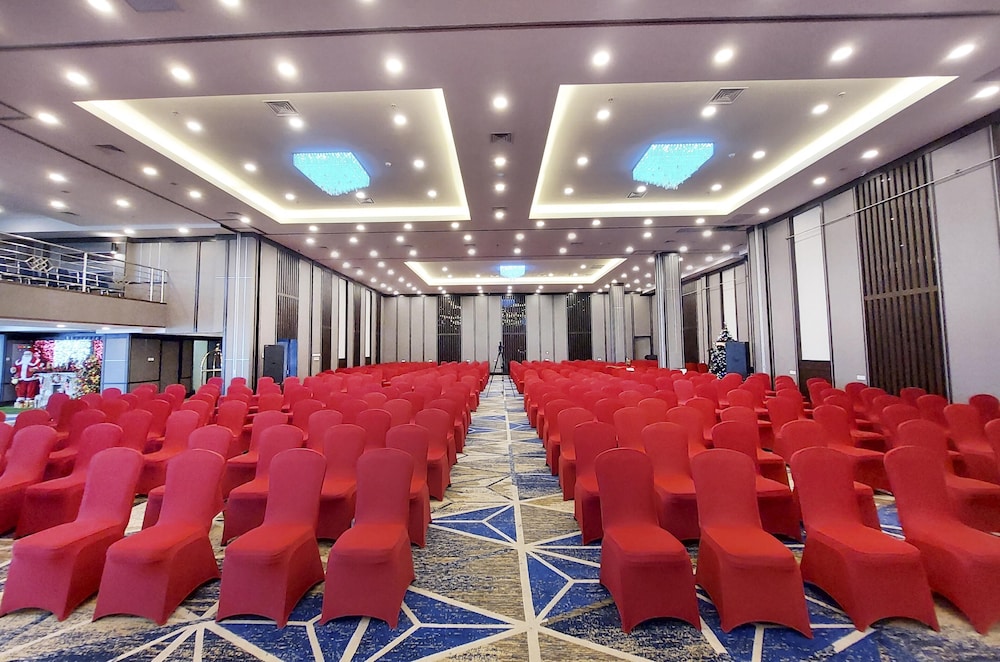 Grand Asmat Hotel and Convention Center 57/63
