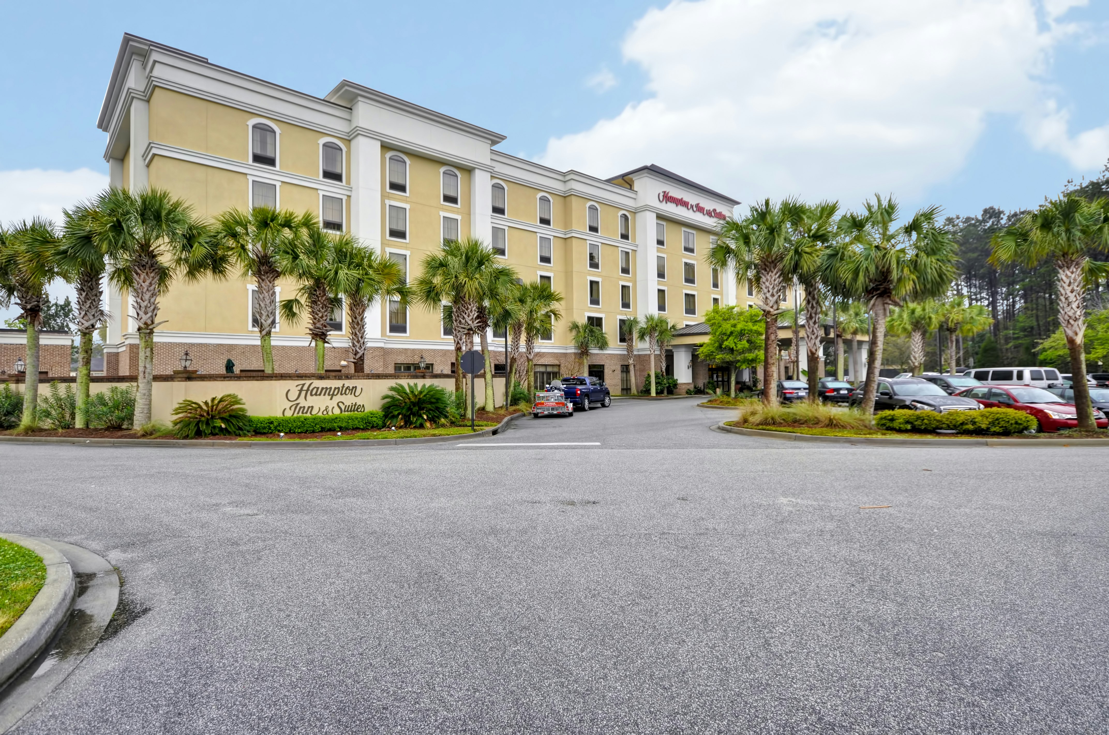 Hampton Inn & Suites North Charleston-University Blvd 53/55