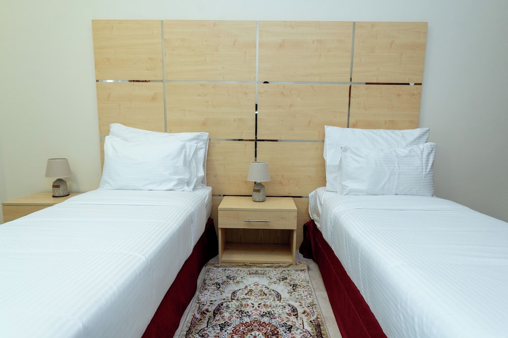 Al Raya Hotel Apartments 24/63
