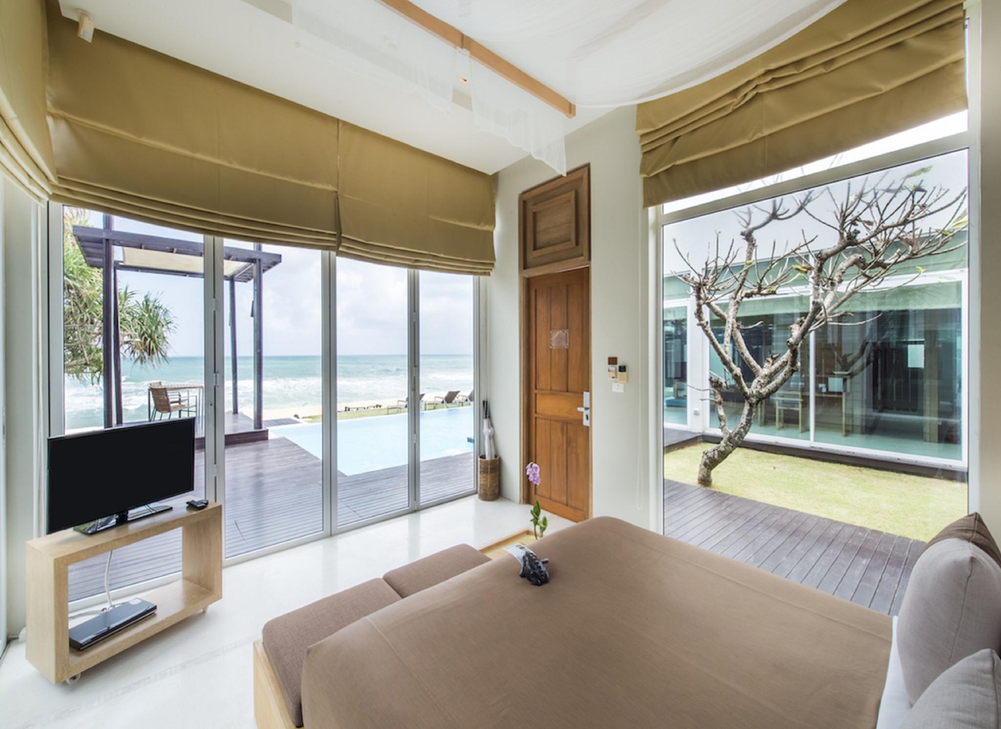 Suite, Beach Front