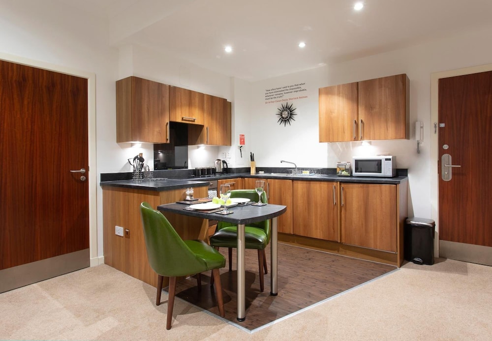 Stewart by Heeton Concept Aparthotel Edinburgh 50/60