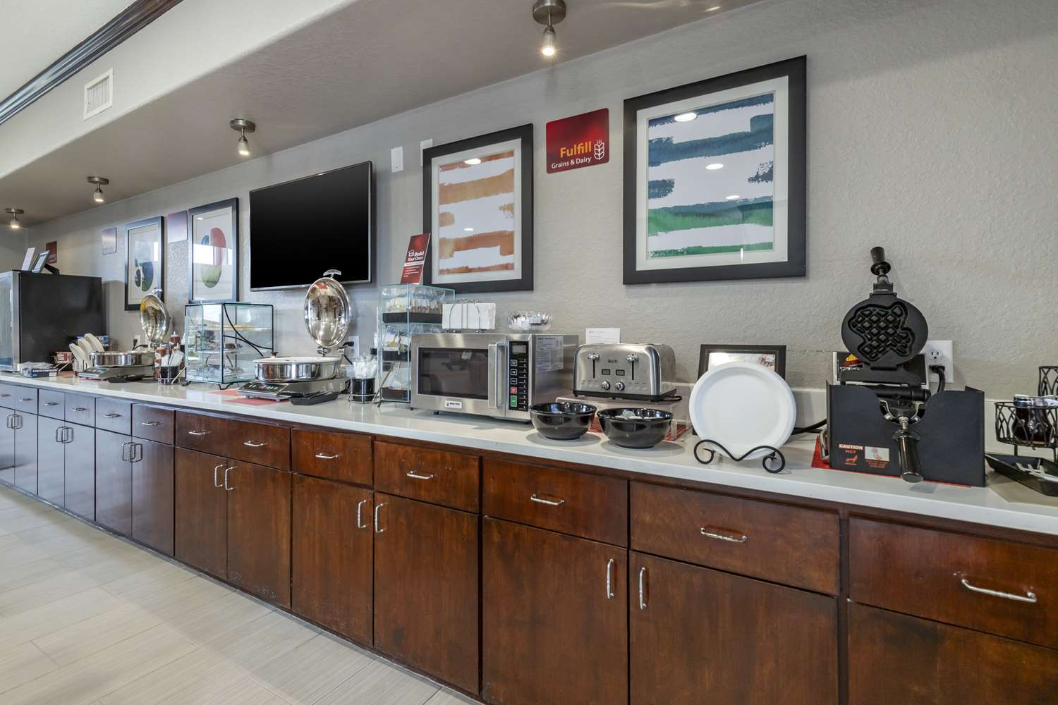 Best Western Plus Victoria Inn & Suites 26/26