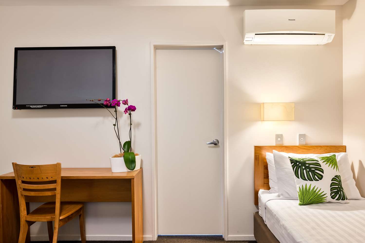 Best Western Newmarket Inn & Suites 44/58